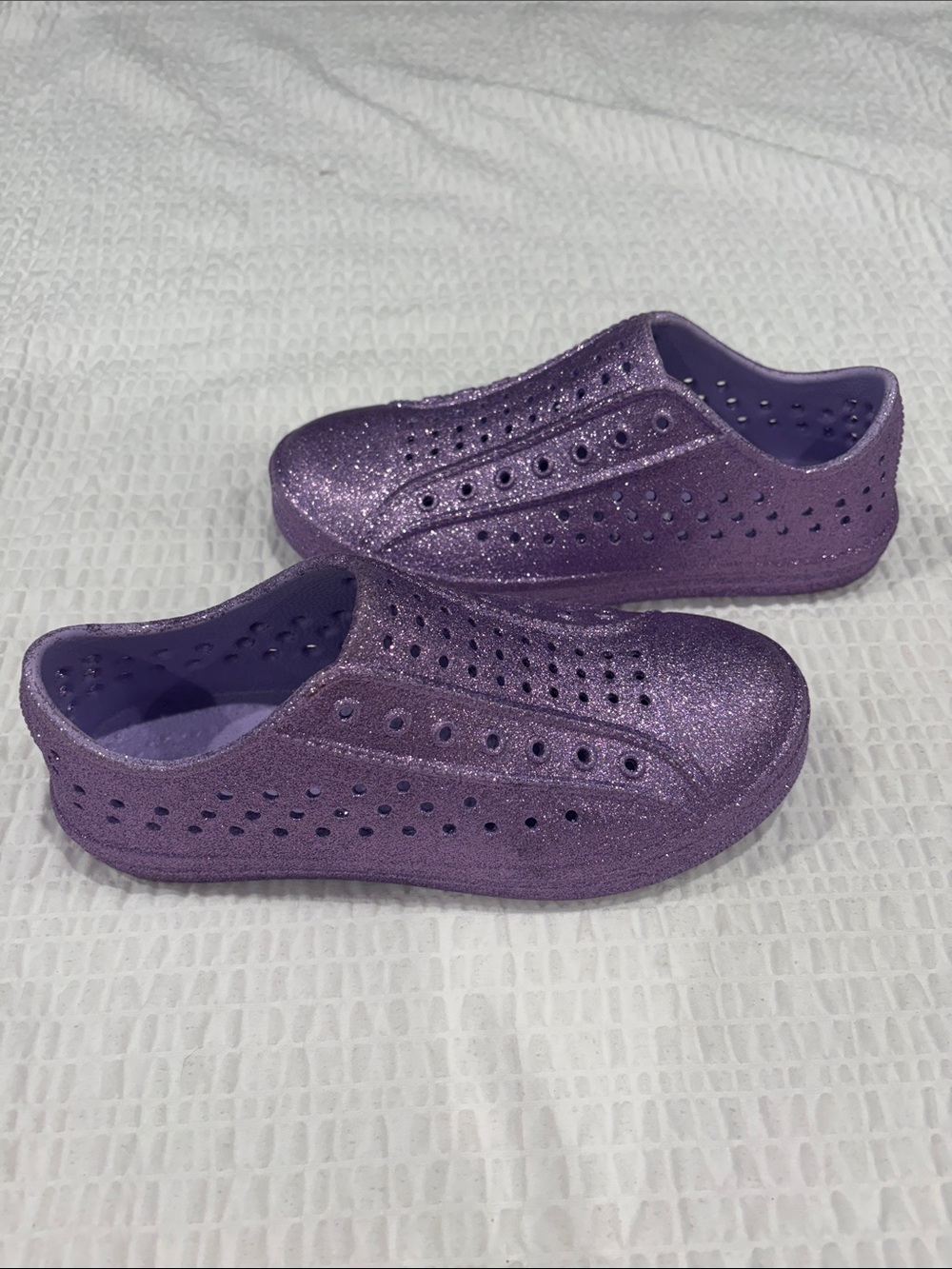 Joe Fresh Kids Glitter Slip-On Shoes - Purple
Size 4